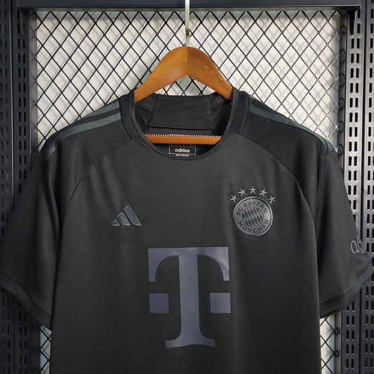 Camisa Bayern Edição Especial Black 23/24 - Versão Torcedor