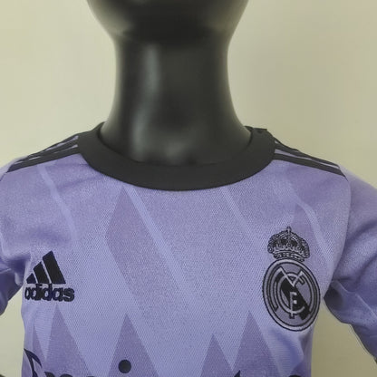 Kit Infantil Real Madrid Reserva 22/23
