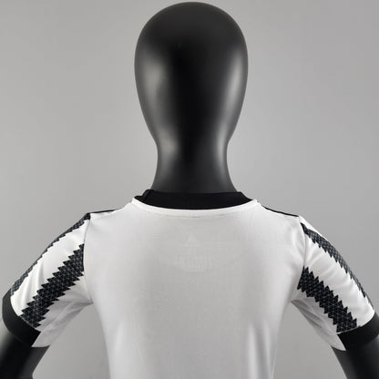 Kit Infantil Juventus Titular 22/23